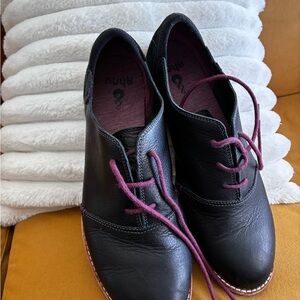 Ahnu Black Leather Flats with Purple Laces